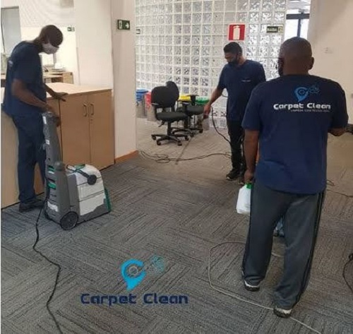 Equipe carpete clean limpeza de carpete